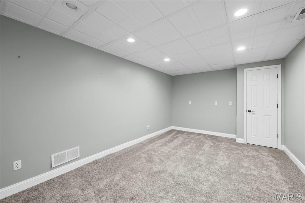 Hawken Condo Ph J - Residential