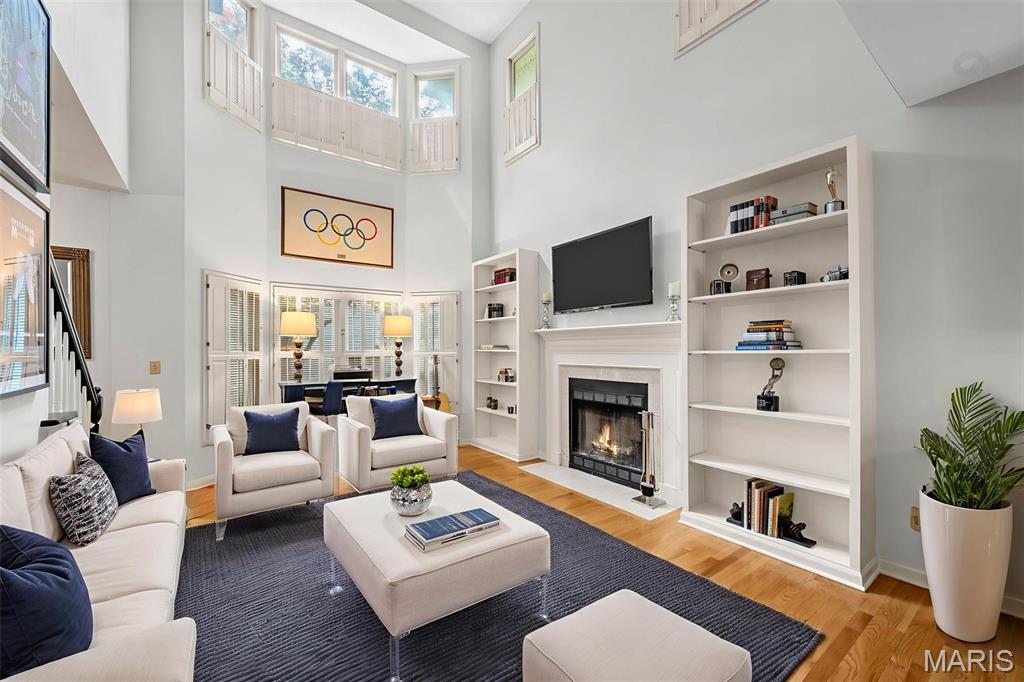 Hawken Condo Ph J - Residential