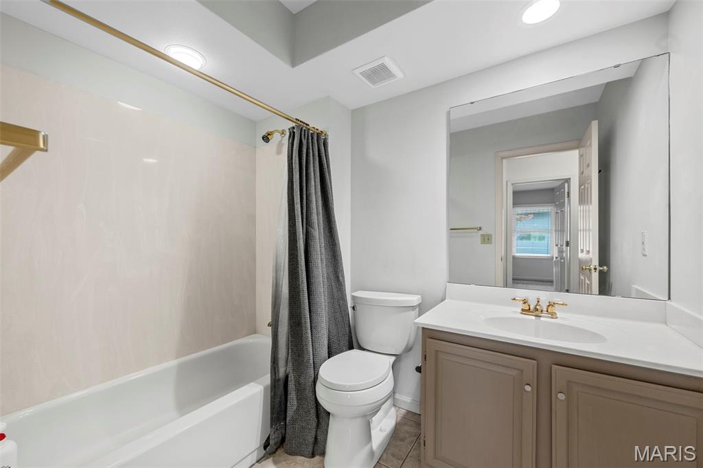 Hawken Condo Ph J - Residential