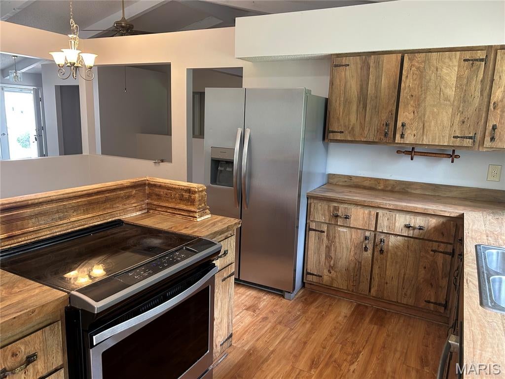 Lsl #6 Resub #106 & 123 - Residential Lease