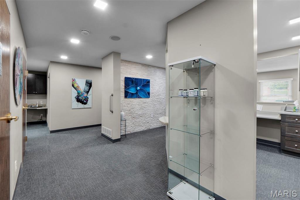 Parkview Terrace Ph I - Commercial Sale