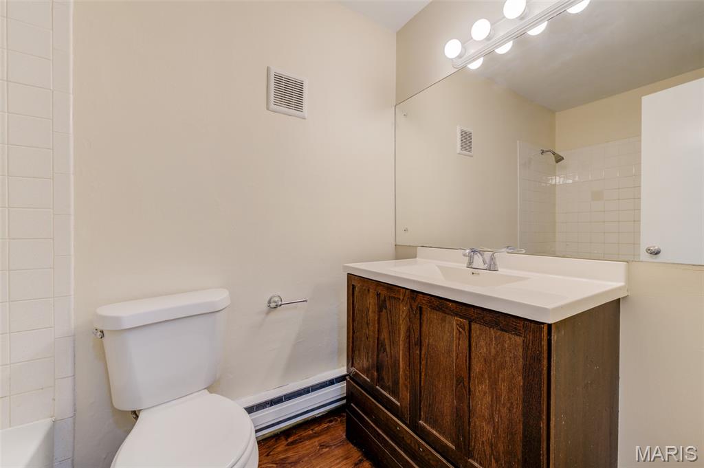 Hazelcrest Condo - Residential