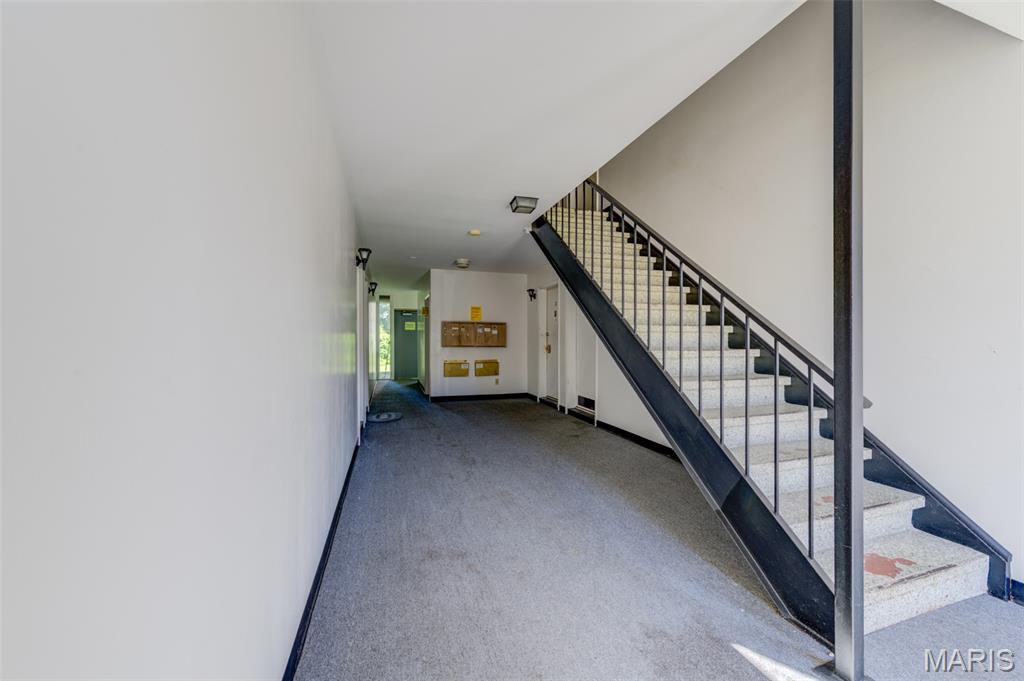 Hazelcrest Condo - Residential