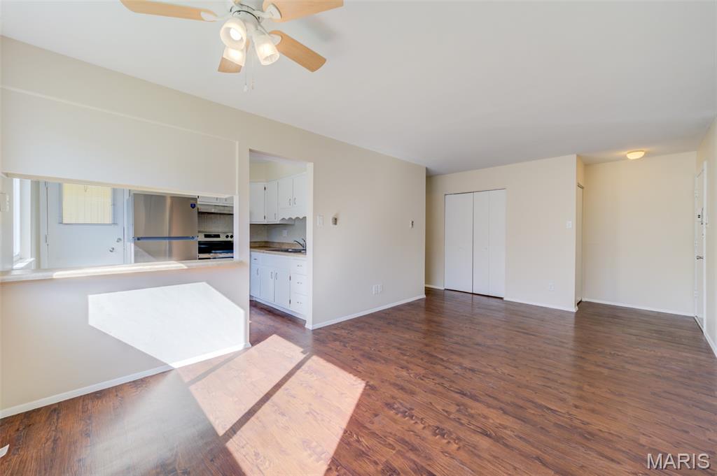 Hazelcrest Condo - Residential