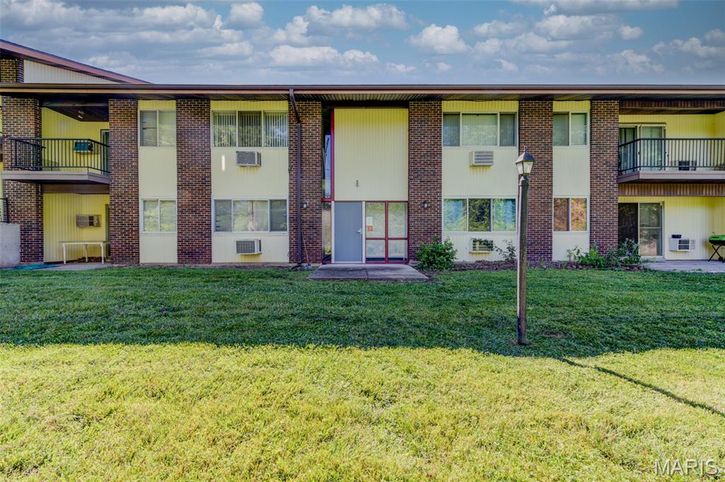 Hazelcrest Condo - Residential
