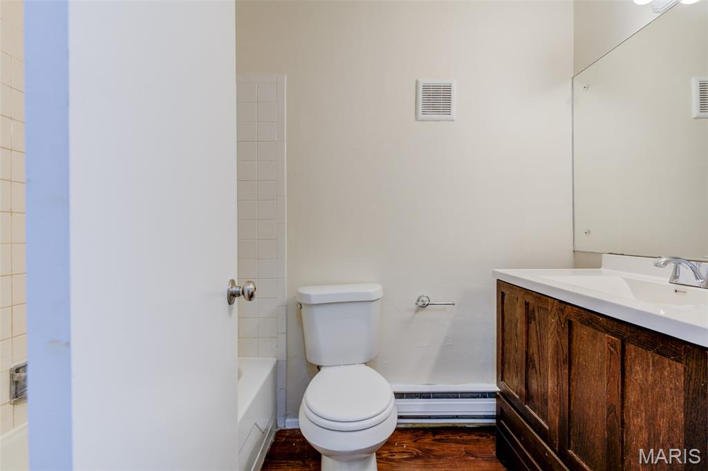 Hazelcrest Condo - Residential