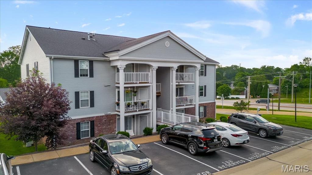 Creve Coeur Crossing Condo - Residential