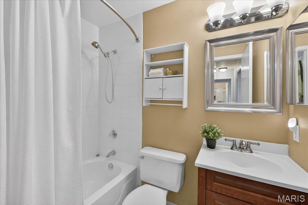 Creve Coeur Crossing Condo - Residential