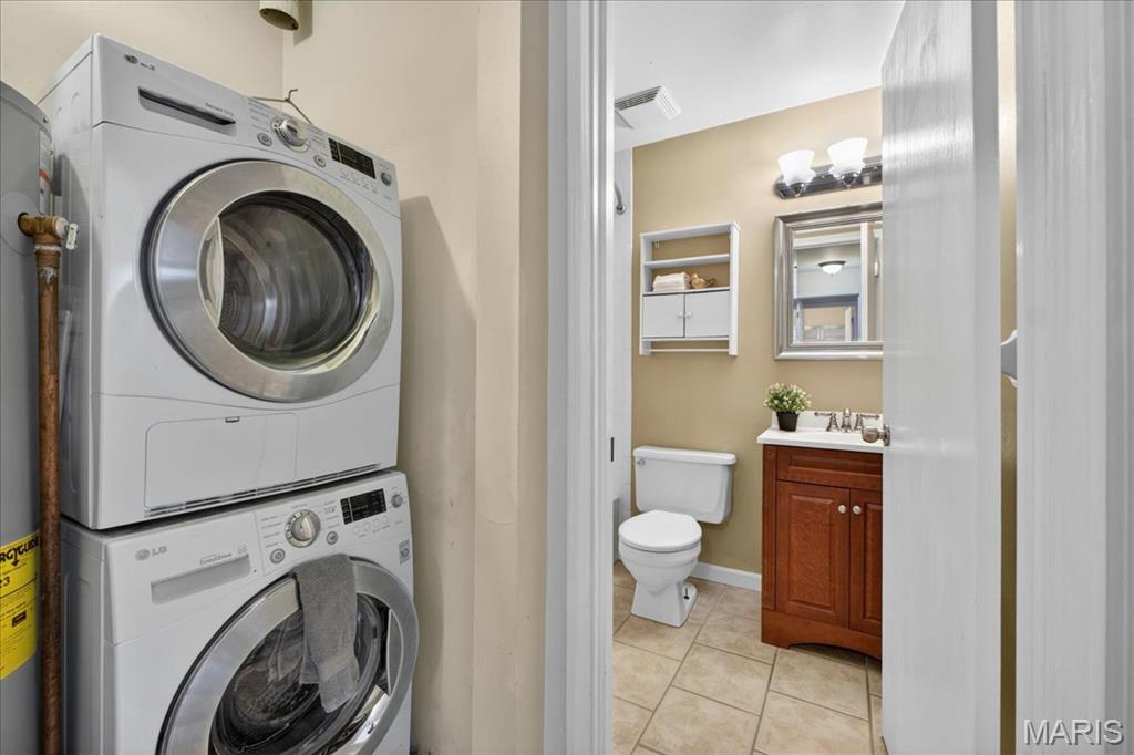 Creve Coeur Crossing Condo - Residential