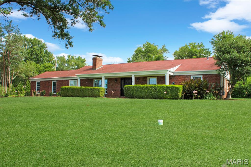 Beautiful 3-bedroom, 2-bath Creve Coeur ranch situated on nearly one acre—directly next to Conway Park. The versatile floor plan includes an updated eat-in kitchen with granite countertops and stainless steel appliances, along with a formal dining room and a light-filled sunroom. Newly refinished hardwood floors add warmth throughout the home, while a double-sided fireplace connects the spacious living room and comfortable den. Additional highlights include a two-car side-entry garage and a huge unfinished basement offering exceptional storage space. Lawn mowing and driveway snow removal after accumulations exceeding two inches are included, making year-round maintenance easier. Step outside and enjoy Conway Park’s outstanding amenities, including pickleball and tennis courts, a 2.5-acre dog park, and a one-mile walking path. Conveniently located near Highways 40 and 270 and within the Parkway Central School District. Tenant is responsible for all utilities. Security deposit is equal to one month’s rent. Pet friendly with a $200 non-refundable pet fee and $30 monthly pet rent per pet.