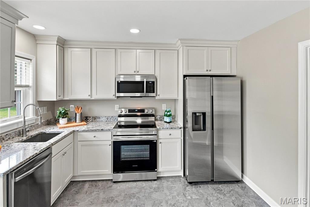 Williamsburg 01 - Residential Lease