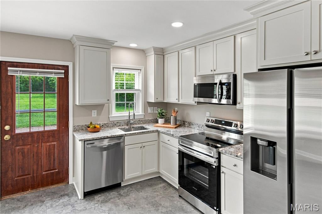 Williamsburg 01 - Residential Lease