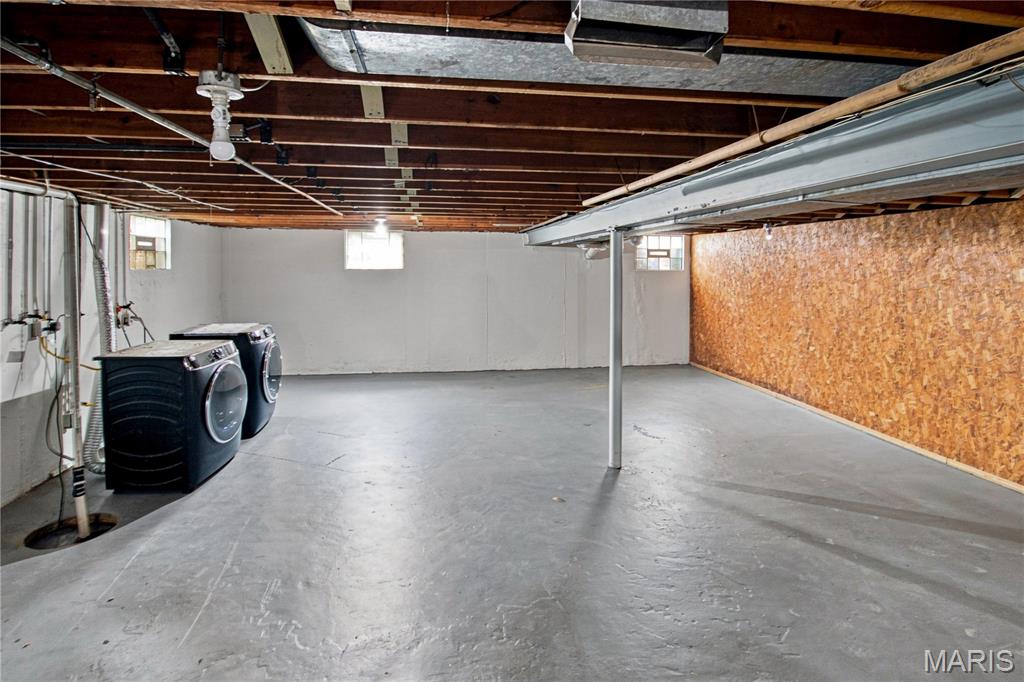 Williamsburg 01 - Residential Lease