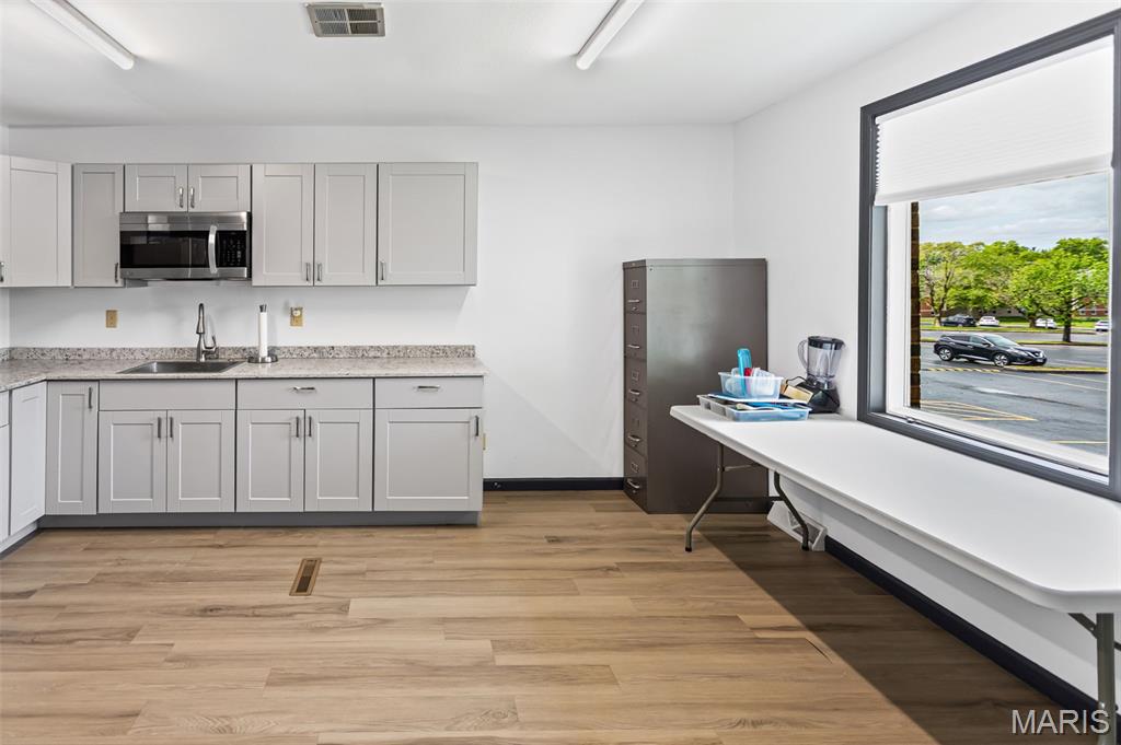 Dadrian Medical Park - Commercial Sale