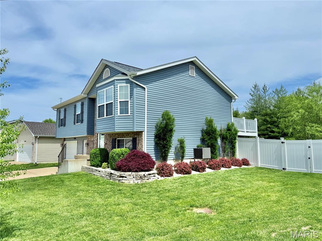 Twin Pines - Residential