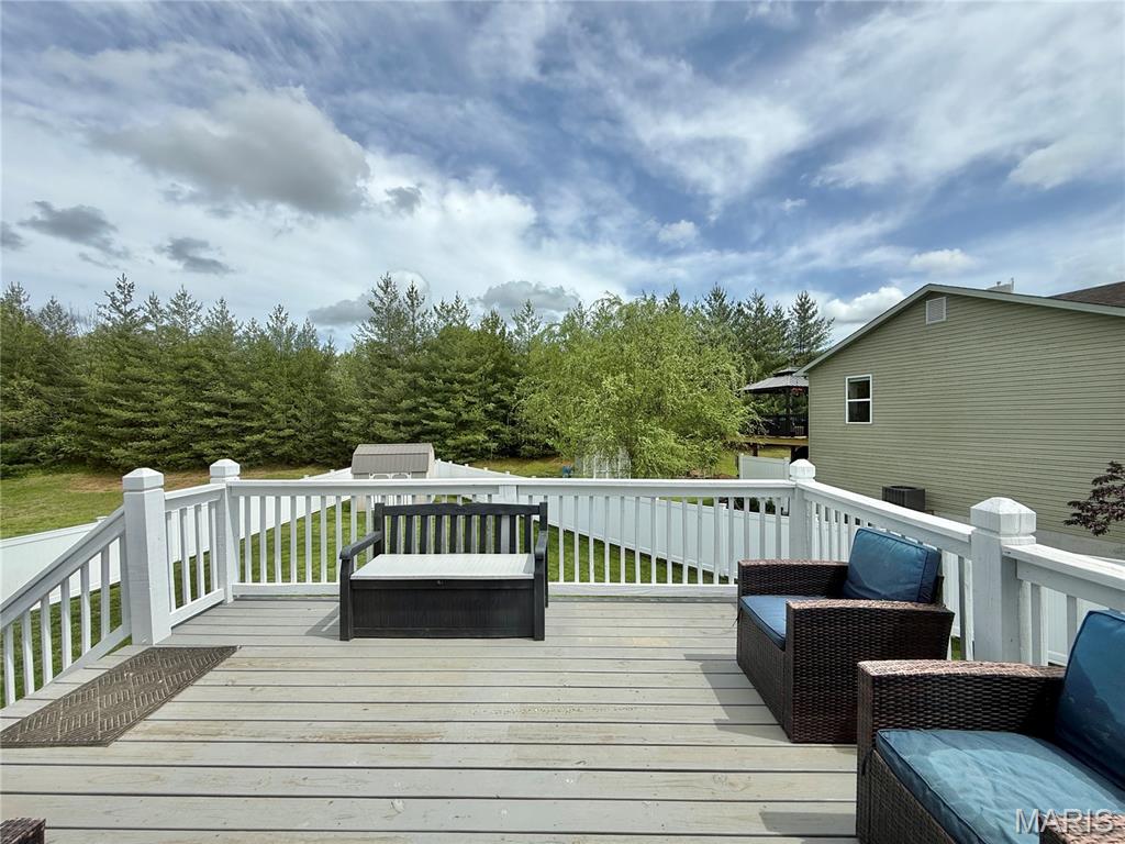 Twin Pines - Residential
