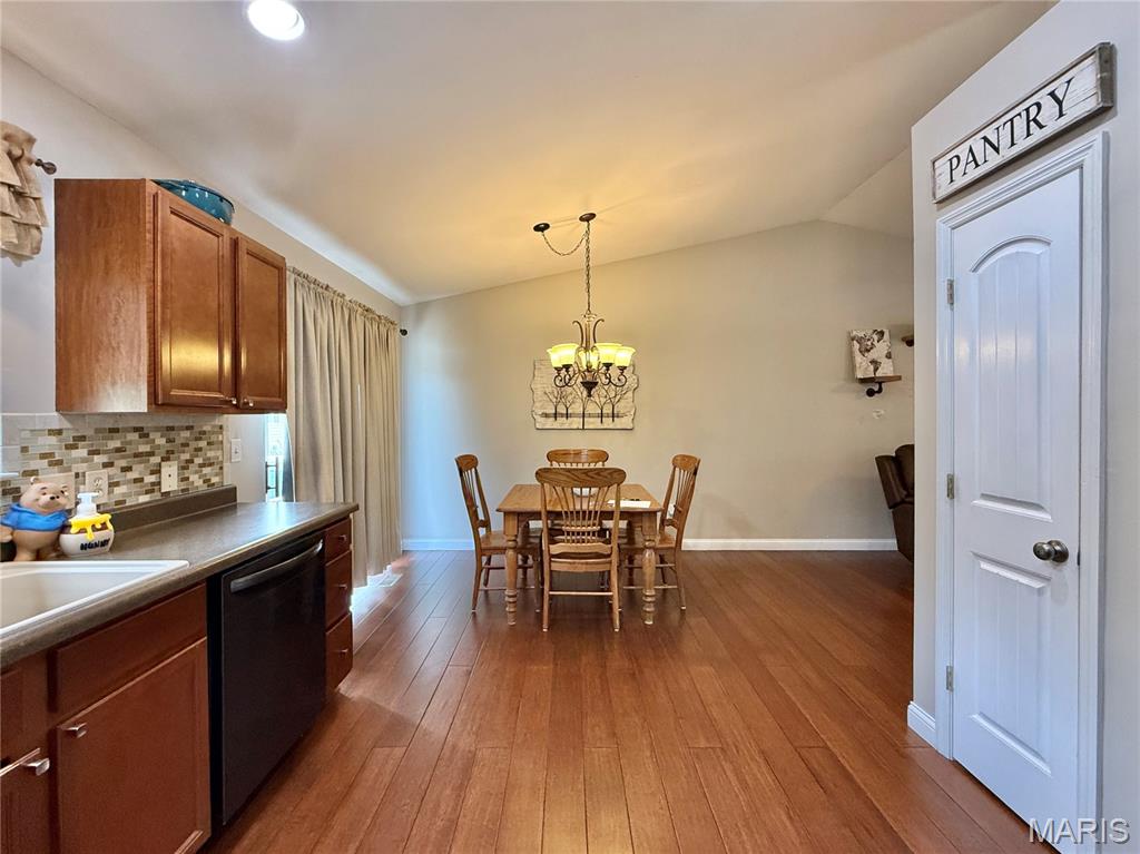 Twin Pines - Residential