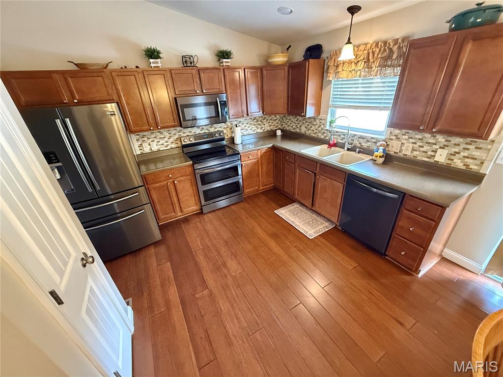 Twin Pines - Residential