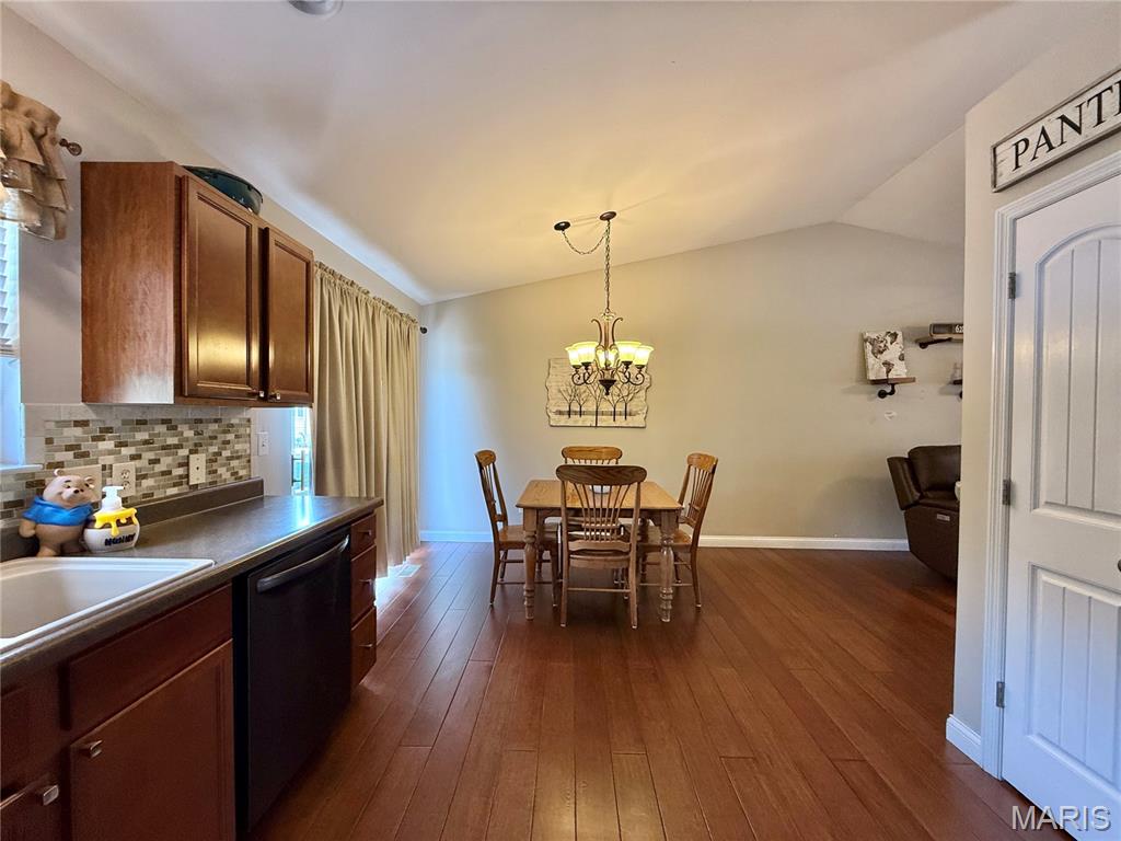 Twin Pines - Residential