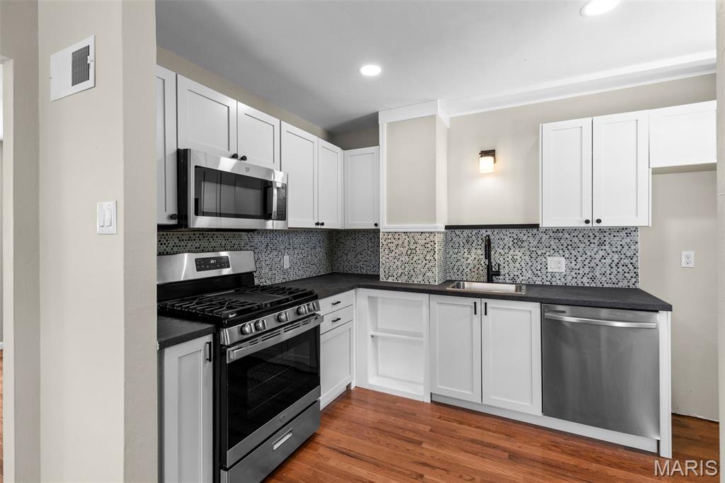 Carondelet Gardens Add 06 - Residential