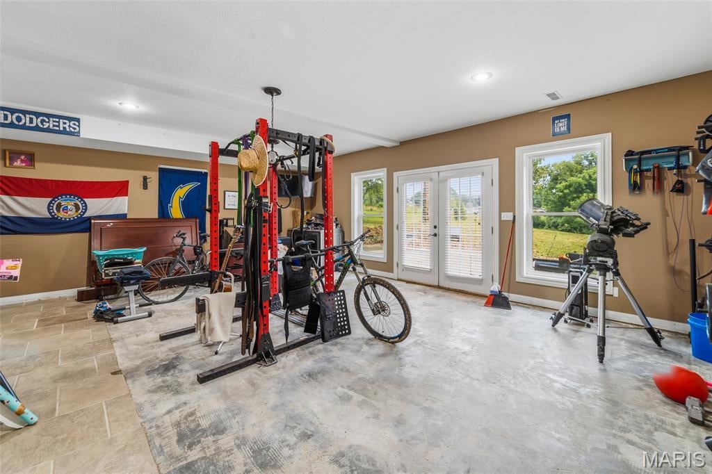 J&J Estate - Residential