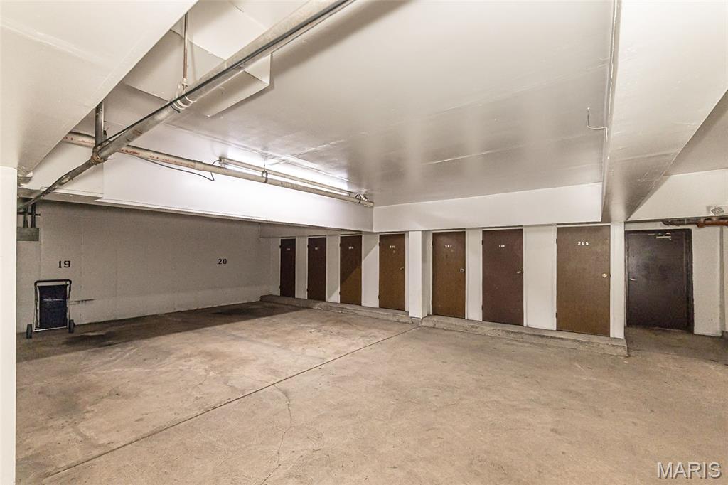 Coeur De Royale Condo Ph 4 Bldg - Residential