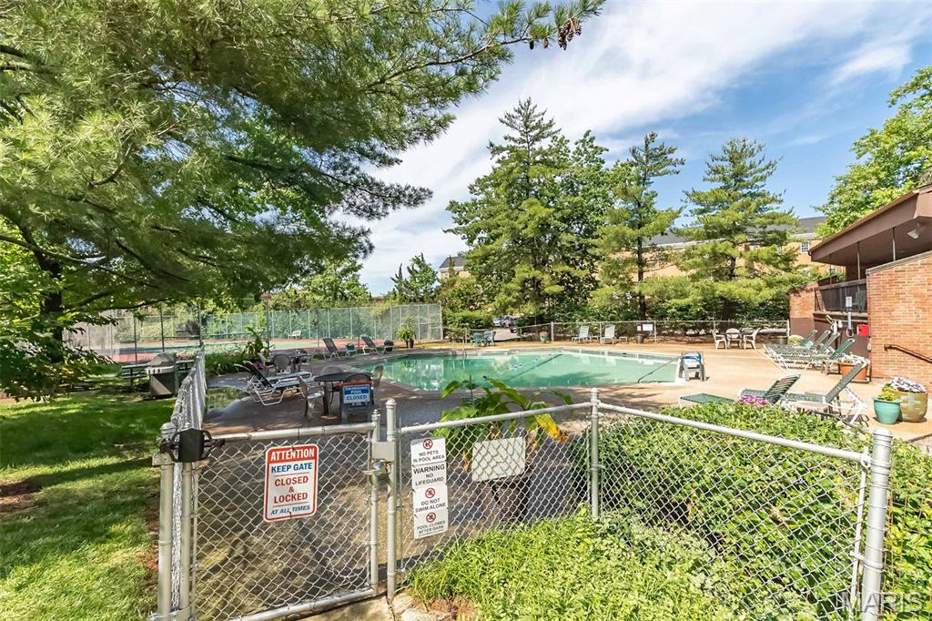 Coeur De Royale Condo Ph 4 Bldg - Residential
