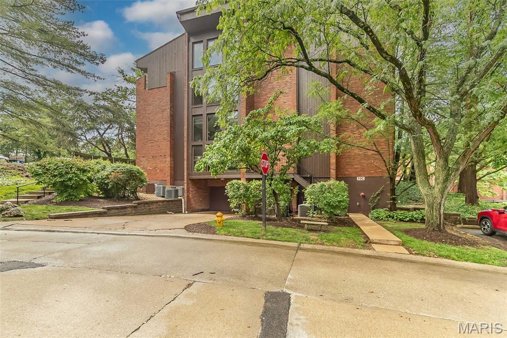 Coeur De Royale Condo Ph 4 Bldg - Residential