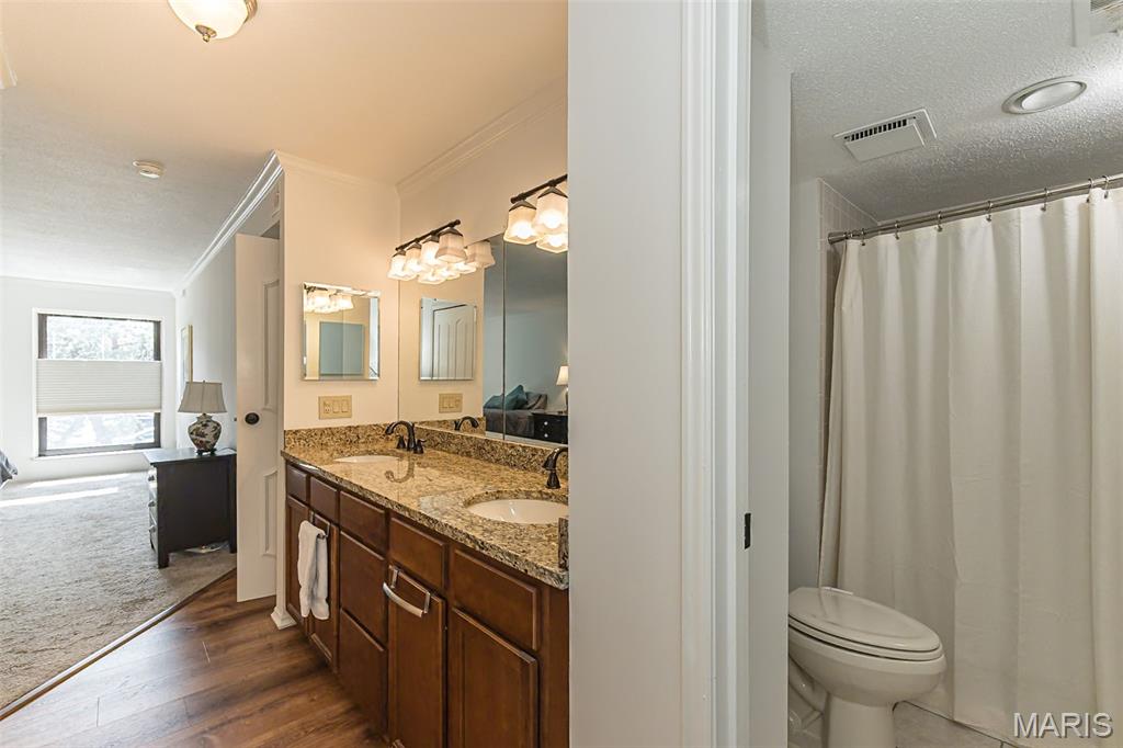 Coeur De Royale Condo Ph 4 Bldg - Residential
