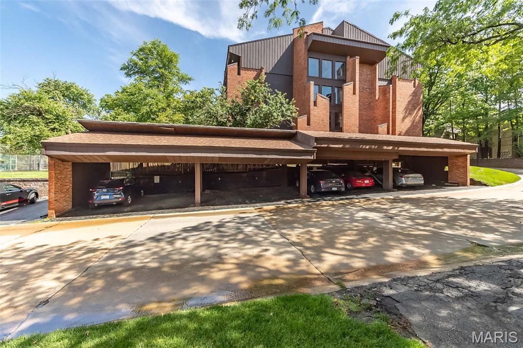 Coeur De Royale Condo Ph 4 Bldg - Residential