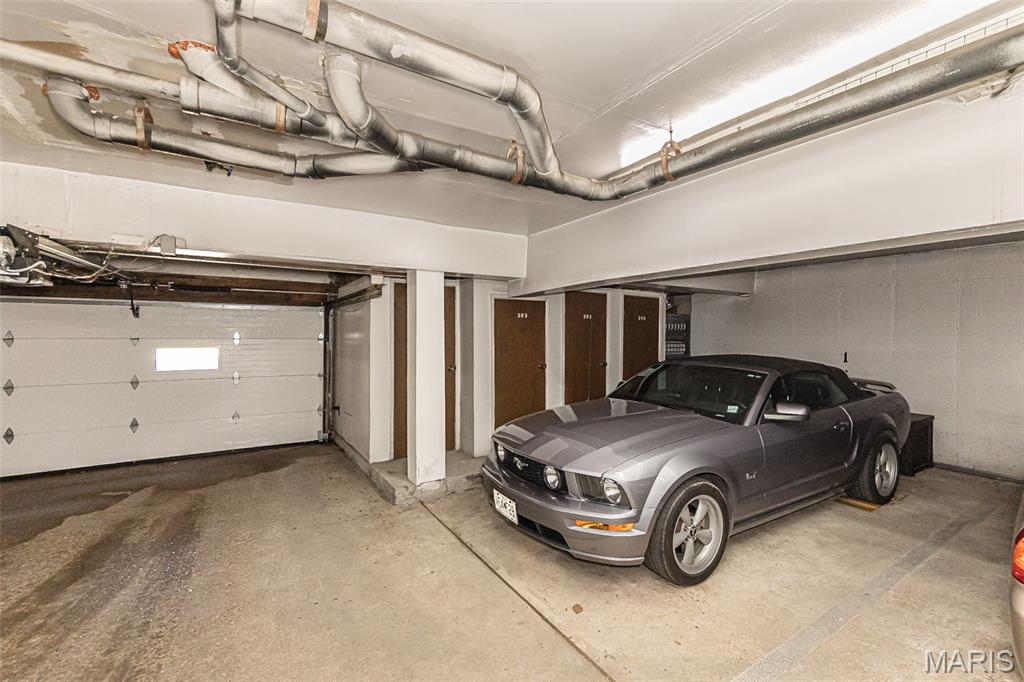 Coeur De Royale Condo Ph 4 Bldg - Residential