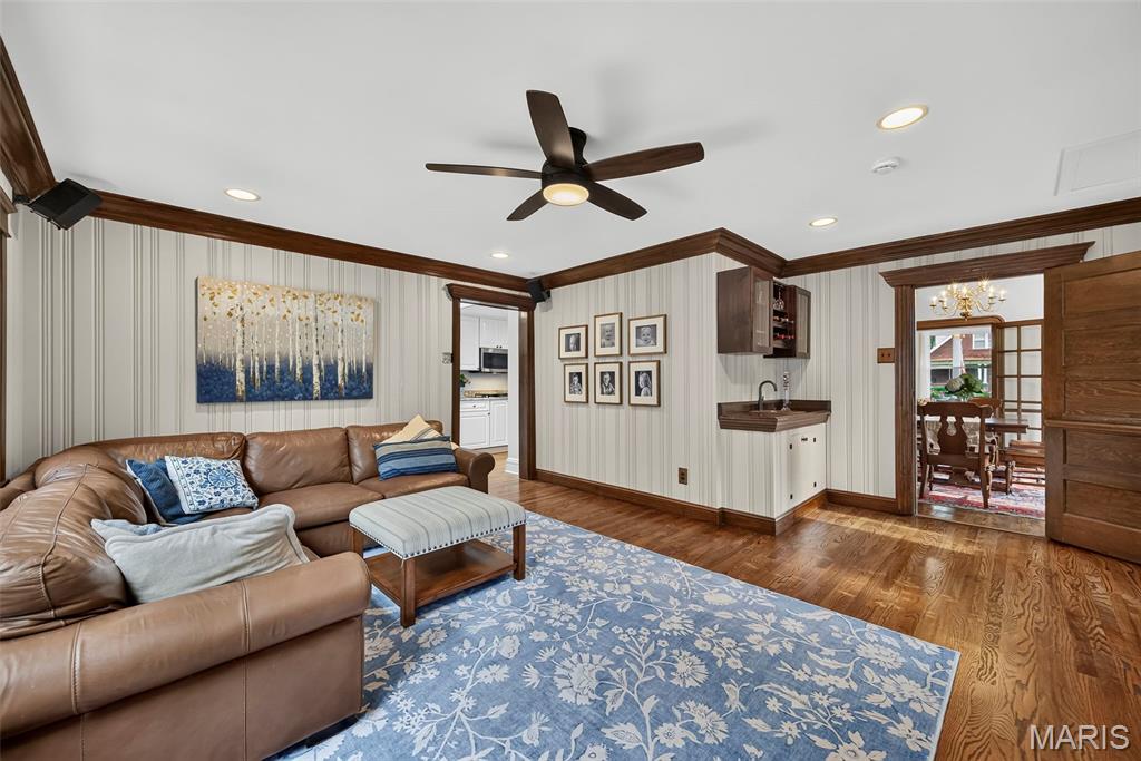 Tuxedo Park - Residential