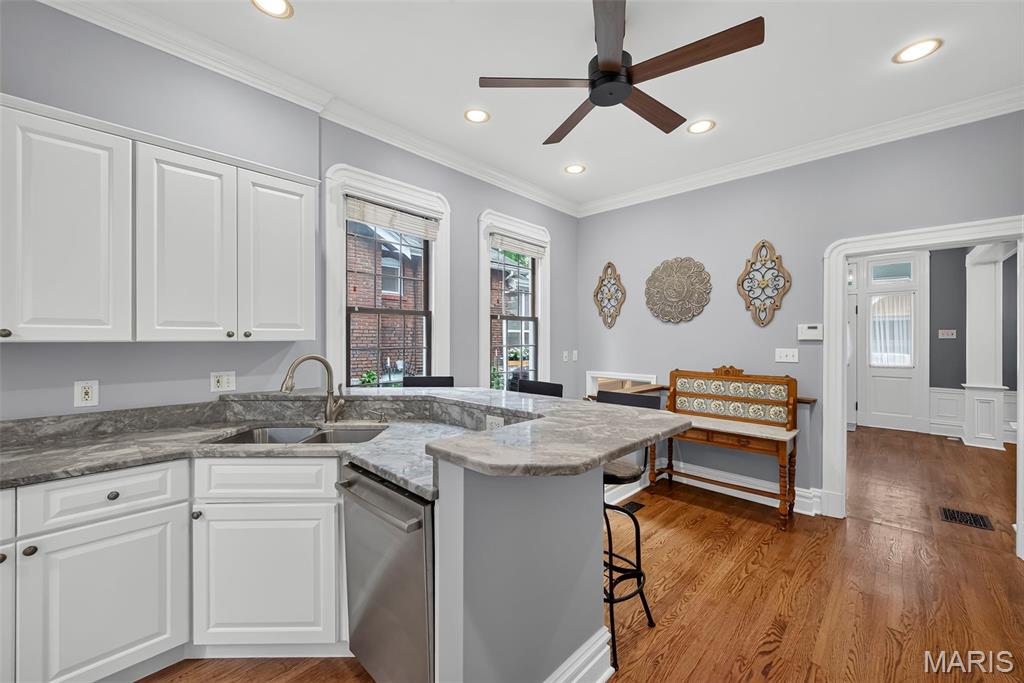 Tuxedo Park - Residential