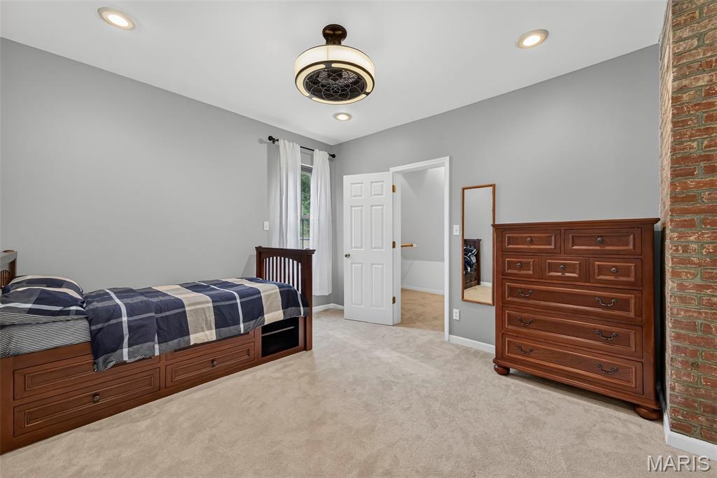 Tuxedo Park - Residential