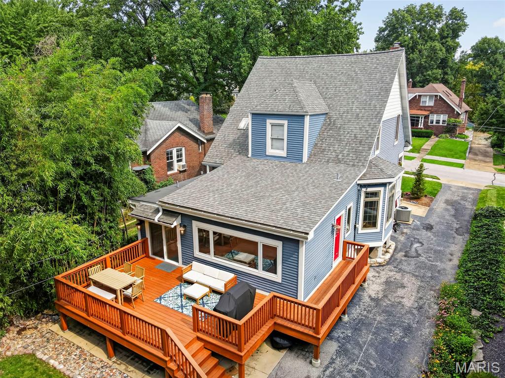 Tuxedo Park - Residential