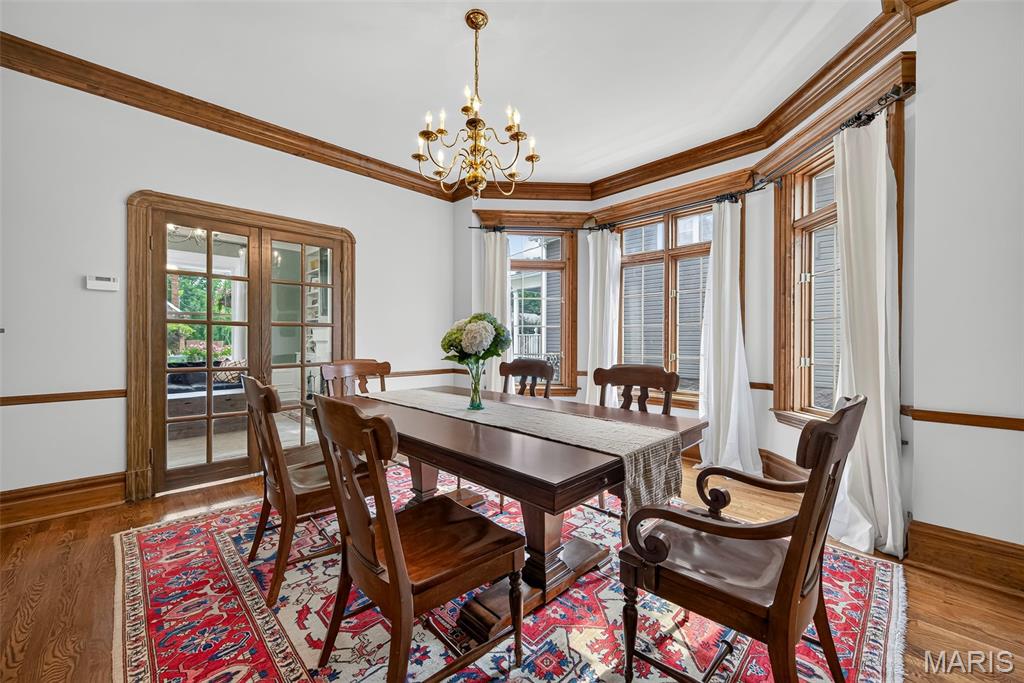 Tuxedo Park - Residential