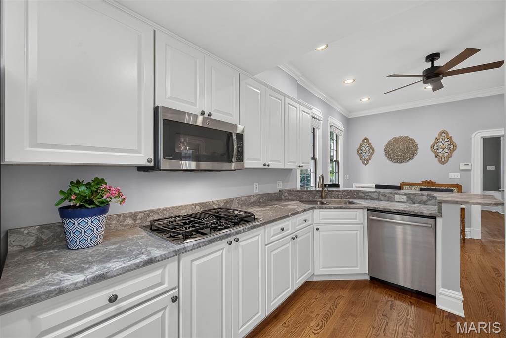 Tuxedo Park - Residential