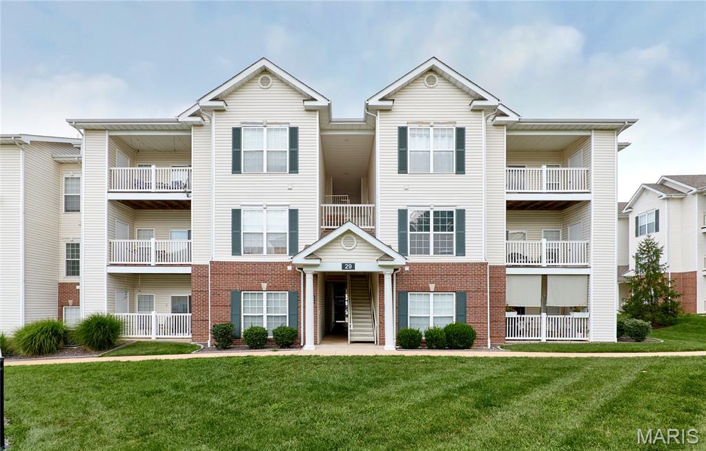 Enjoy peaceful pond views and vaulted ceilings in this St. Louis, MO condo! Located in the desirable Bridgewater Cove Condominiums, this freshly-painted 2-bedroom, 2-bath 3rd floor unit offers an open floor plan with the added benefit of vaulted ceilings found only in the third-floor units. Newer LVP flooring extends throughout the main living area and second bedroom. The spacious living room is adjacent to sliding glass doors leading to the private deck overlooking the pond. The open-concept kitchen features a breakfast bar and flows into the spacious dining area, creating a functional layout for everyday living and entertaining. The primary suite offers large windows, a walk-in closet, and private full bath with tub/shower combination. The second bedroom also features large windows and a walk-in closet, while the spacious in-unit laundry room includes convenient shelving for additional storage. Outside, relax on the private deck overlooking the water and enjoy the added convenience of an exterior storage closet. The HOA includes a clubhouse, community pool, landscaping, road maintenance, water, sewer, and trash, and new roof on this building will be completed soon! Ample parking is located in front of the building and along the street. Conveniently located near shopping, restaurants, parks, and all the amenities South County has to offer. Refrigerator, washer, and dryer can stay with the home!
