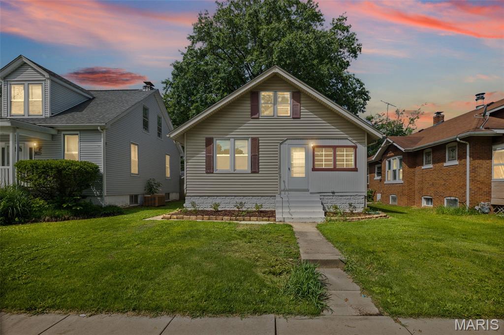 Twelve Oaks - Residential
