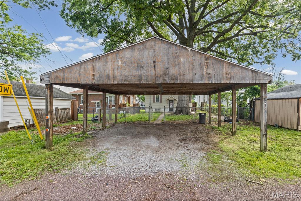Twelve Oaks - Residential