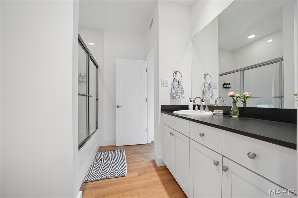 Kingsbury Terrace Add - Residential