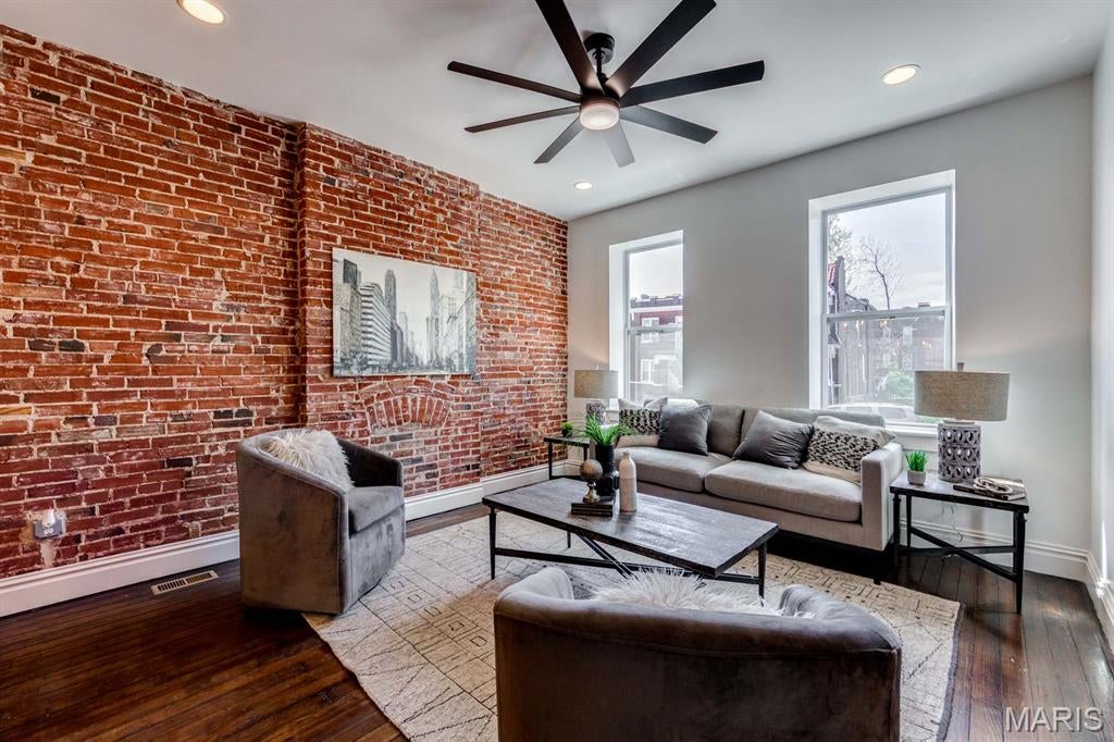 St Louis Commons Add - Residential