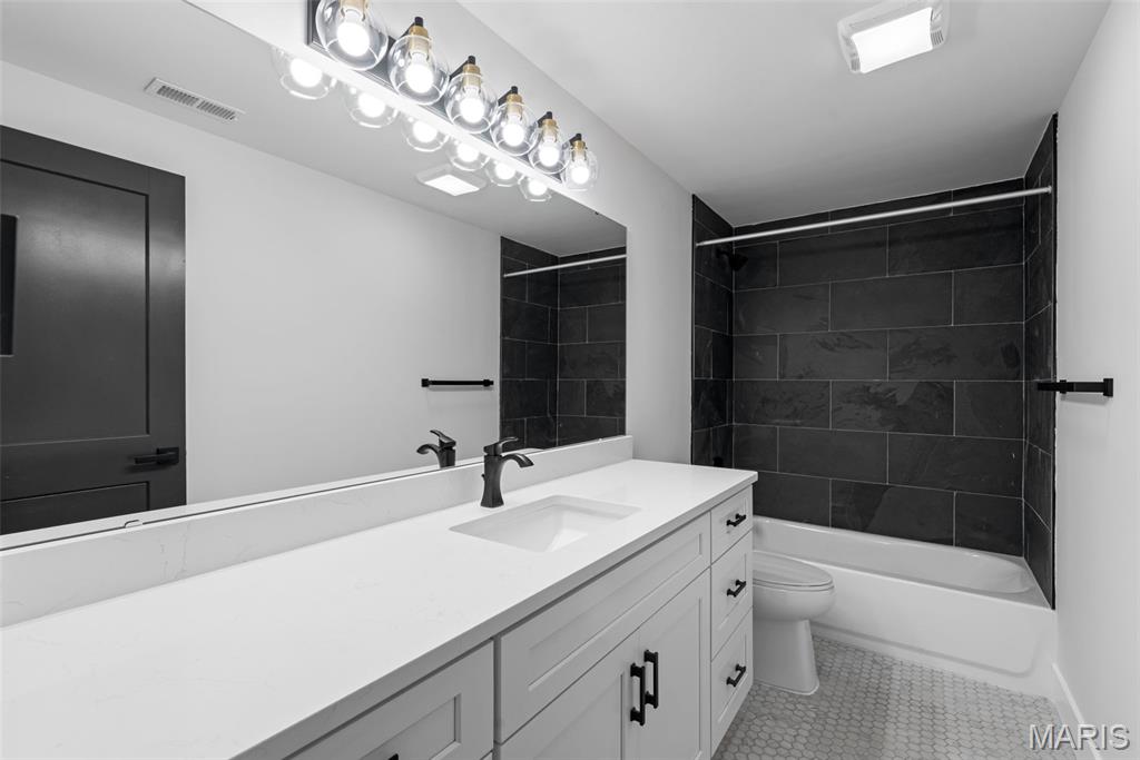 Manors at Lynstone Park - Residential