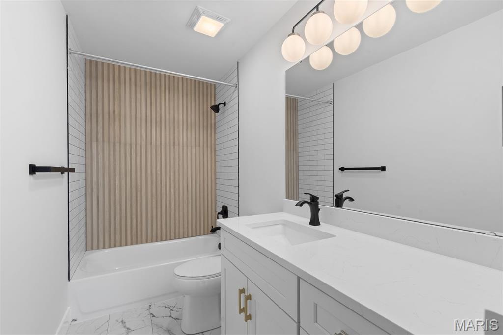 Manors at Lynstone Park - Residential