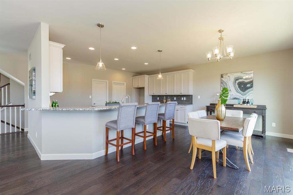 Ryehill Manor - Residential