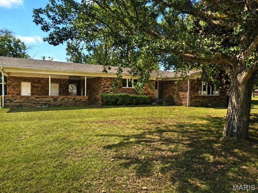 Check out this spacious 3 bedroom 2 bathroom recently updated home on a large corner lot! This gorgeous home sites on .75 m/l of an acre. The location has an "out of town" feel while still being conveniently located close to all the local amenities! The mature landscaping can be admired from the gorgeous windows throughout the home.  Modern light fixtures, updated flooring & fresh paint give this home a fresh vibe throughout!
The 20×24 shop is another perk! 
This one is truly move in ready, with all appliances included! Call today for your personal tour of this gorgeous home