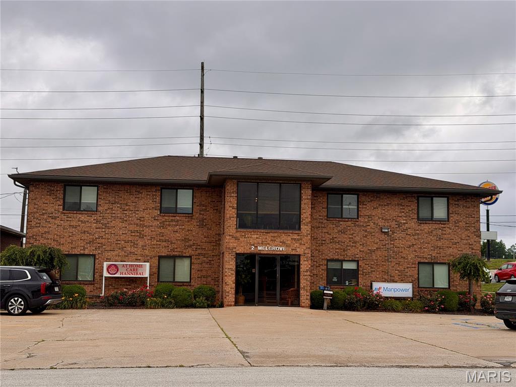 Ground level unit with 2 separate rooms. 2 additional rooms may be available for an additional cost.  All utilities are paid by owner.  Tenant is responsible for their own internet.