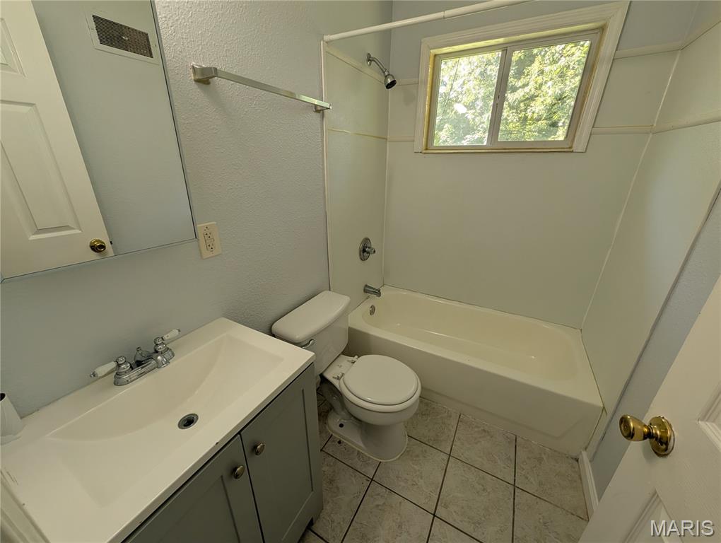 Larimore Hills - Residential Lease