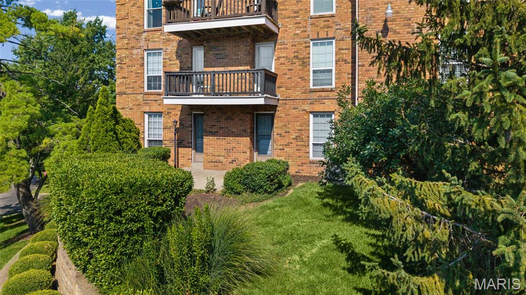 Manor Condo At Oxford Hill The - Residential
