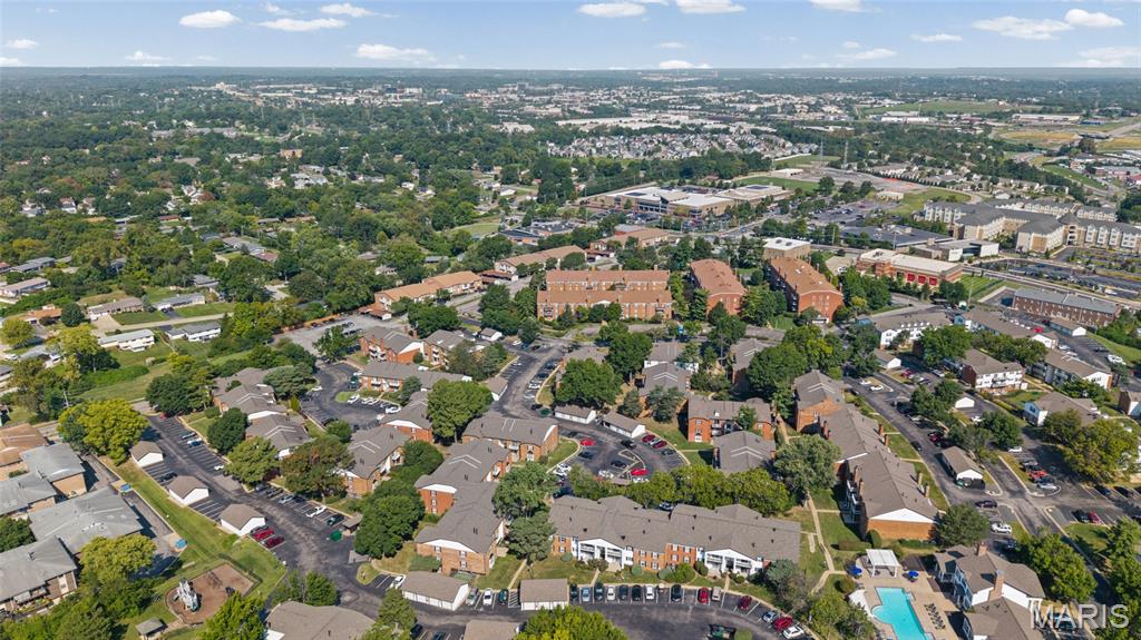 Manor Condo At Oxford Hill The - Residential